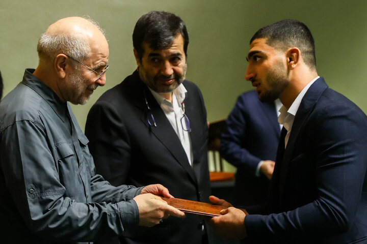 مراسم تقدیر از مدال‌آوران، کادر فنی و مسئولان تیم‌های ملی کشتی آزاد و فرنگی