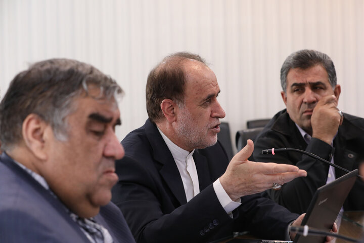نشست فراکسیون ایثارگران با حضور نواب رییسه