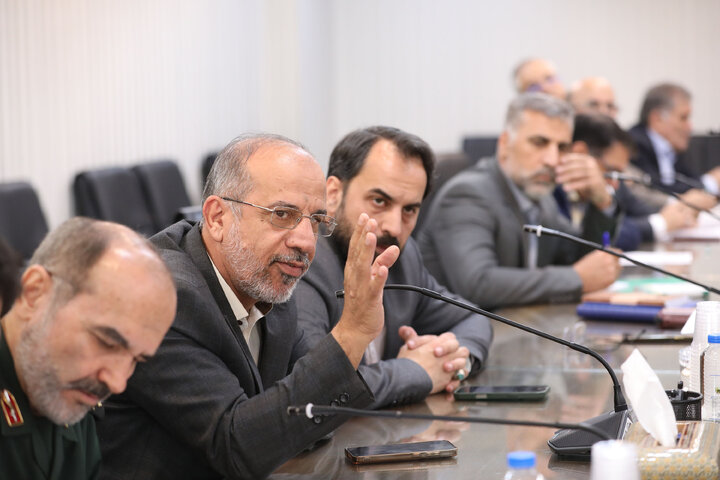 نشست فراکسیون ایثارگران با حضور نواب رییسه