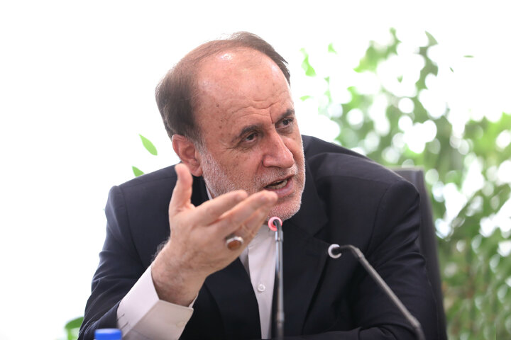 نشست فراکسیون ایثارگران با حضور نواب رییسه
