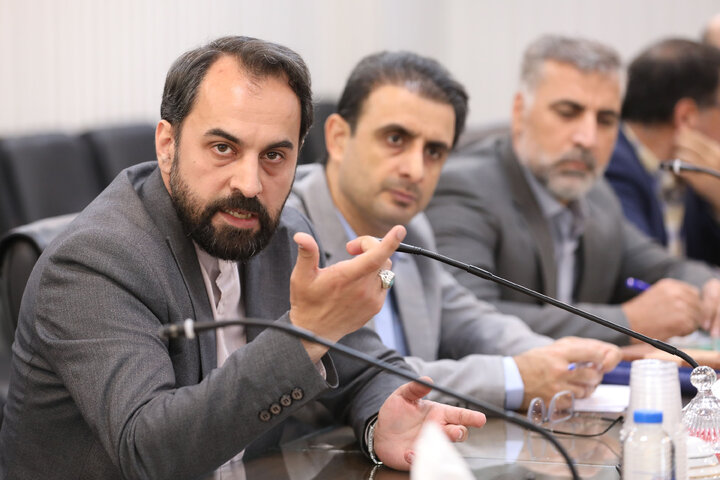 نشست فراکسیون ایثارگران با حضور نواب رییسه