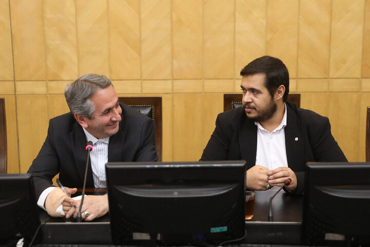نشست بررسی موادی از قانون برنامه هفتم توسعه