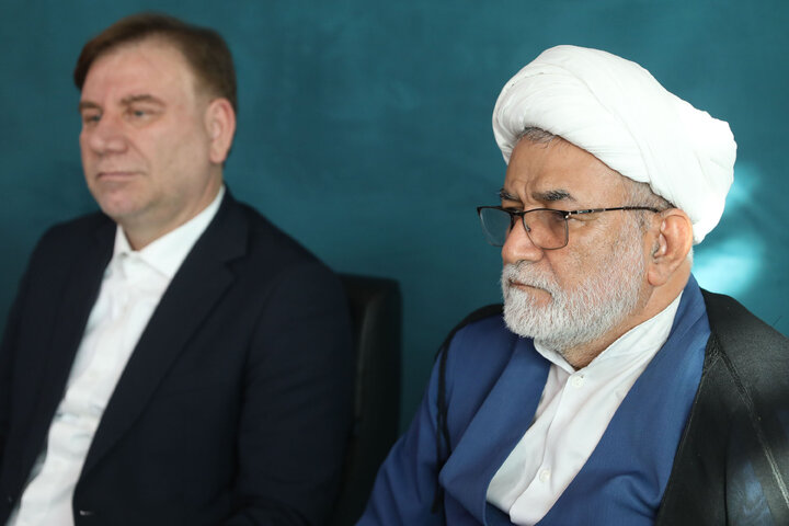 نشست هم اندیشی فعالان سیاسی واقتصادی برای اجرای خط ریلی بوشهر عسلویه