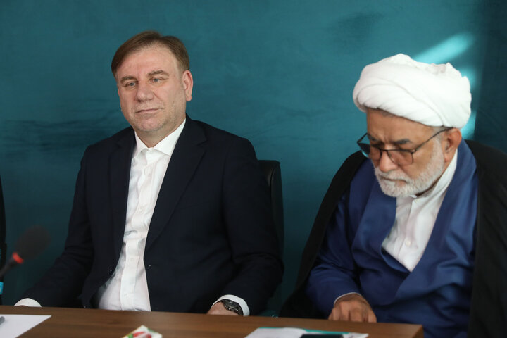 نشست هم اندیشی فعالان سیاسی واقتصادی برای اجرای خط ریلی بوشهر عسلویه