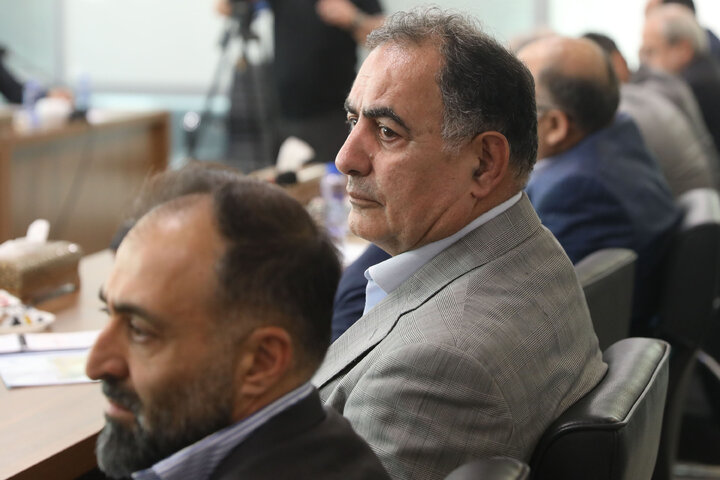 نشست هم اندیشی فعالان سیاسی واقتصادی برای اجرای خط ریلی بوشهر عسلویه