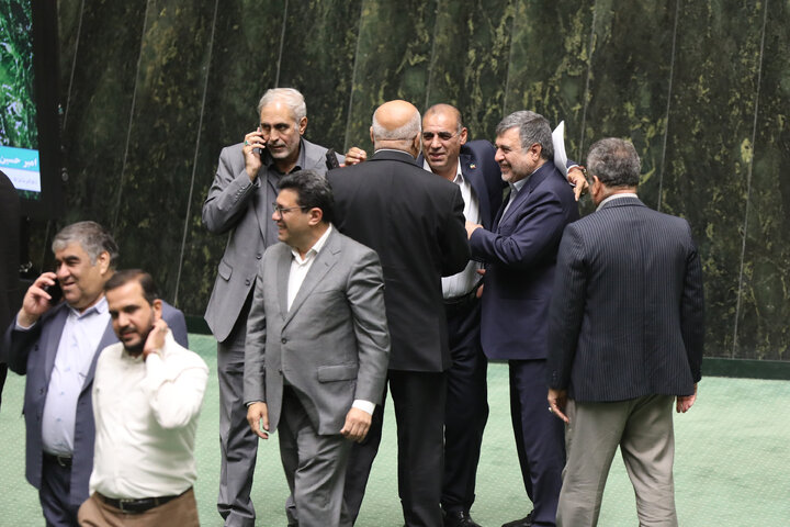 ناطقان میان دستور 15 مهرماه مجلس شورای اسلامی