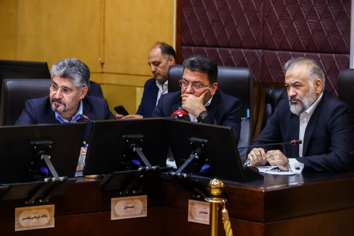 نشست سه‌شنبه ۱۵ مهرماه کمیسیون انرژی مجلس با حضور وزیر نفت
