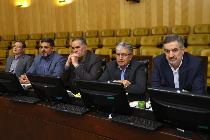 نشست مشترک کمیسونهای بهداشت و آموزش با وزیر بهداشت