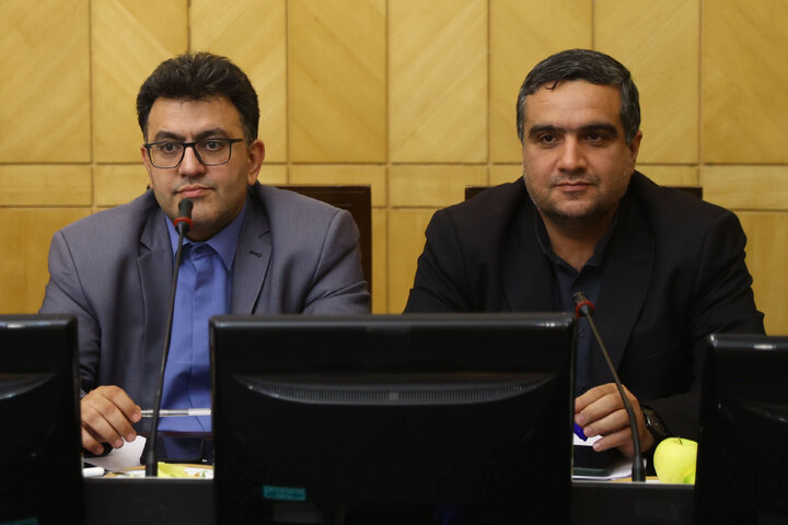 نشست مشترک کمیسونهای بهداشت و آموزش با وزیر بهداشت