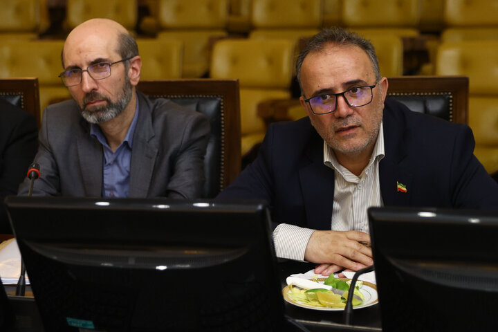 نشست مشترک کمیسونهای بهداشت و آموزش با وزیر بهداشت