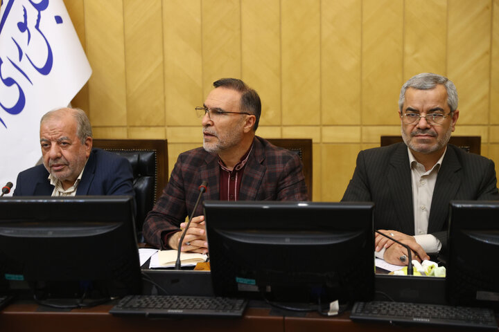 نشست مشترک کمیسونهای بهداشت و آموزش با وزیر بهداشت
