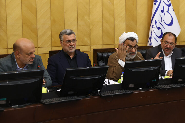 نشست مشترک کمیسونهای بهداشت و آموزش با وزیر بهداشت