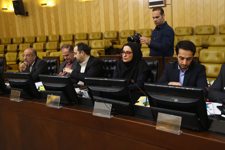 نشست مشترک کمیسونهای بهداشت و آموزش با وزیر بهداشت