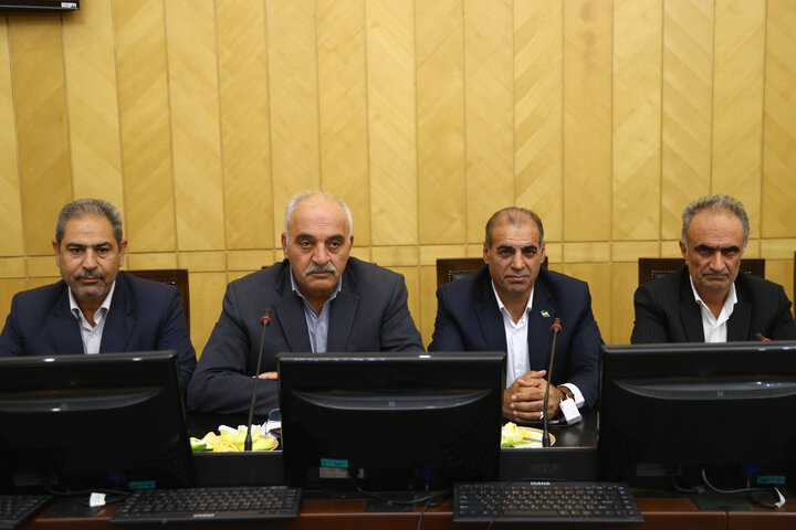 نشست مشترک کمیسونهای بهداشت و آموزش با وزیر بهداشت