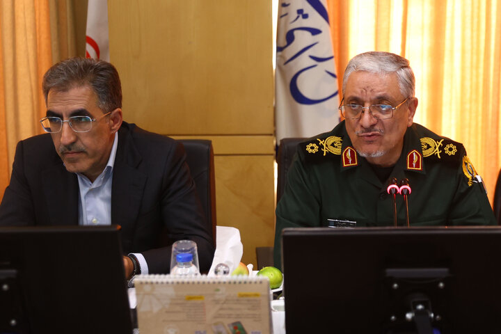 نشست 15 مهر 1404 کمیسیون صنایع با حضور وزیر دفاع