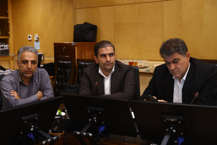 نشست 15 مهر 1404 کمیسیون صنایع با حضور وزیر دفاع