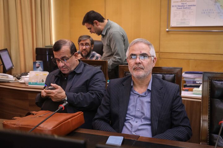 نشست کمیسیون عمران با حضور وزیر نیرو