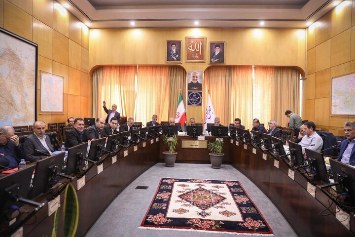 نشست کمیسیون عمران با حضور وزیر نیرو