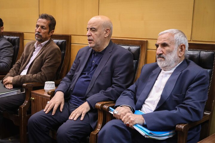 نشست کمیسیون عمران با حضور وزیر نیرو