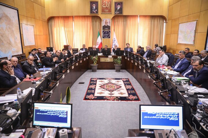 نشست کمیسیون عمران با حضور وزیر نیرو