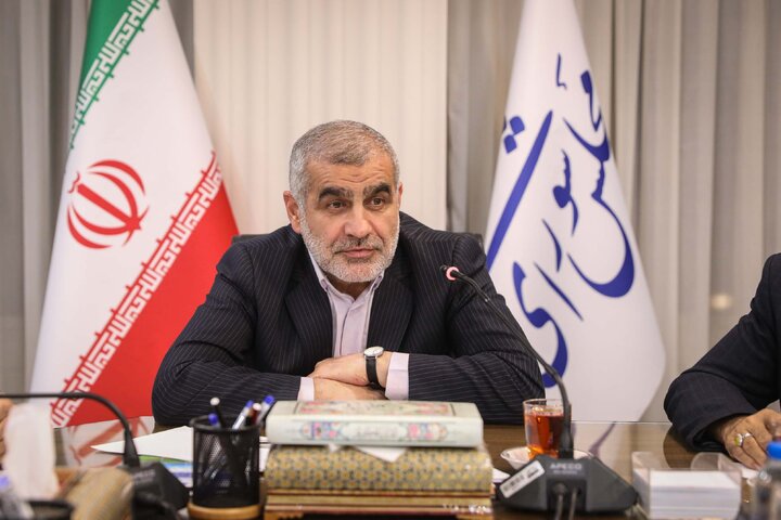 جلسه بررسي مشکلات شرکت هاي توليد کننده بذر ذرت با حضور علی نيکزاد