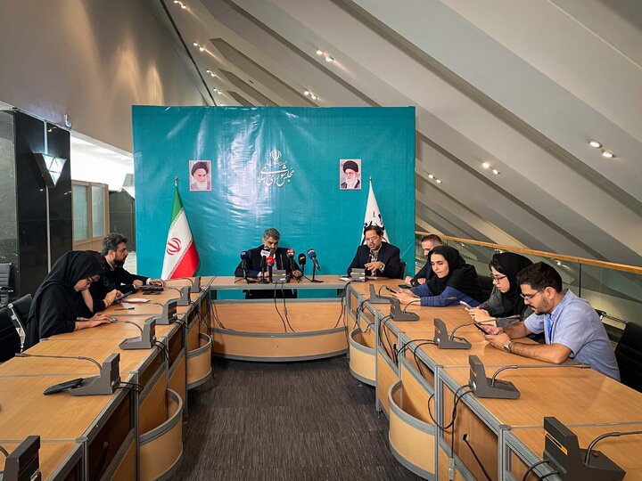 نشست خبری