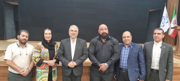 اکران فیلم سینمایی «صنم» با حضور پیمان فلسفی در گرامیداشت شهدای محیط‌زیست