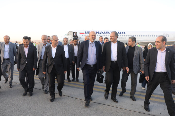 ستقبال از کمیسیون آموزش تحقیقات و فن آوری در فرودگاه تبریز توسط استاندار تبریز سرمست