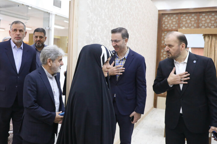 نشست تخصصی ارتباط دانشگاه با جامعه و صنعت باحضورکمیسیون آموزش معاونت علمی و فن آوری رییس جمهور و استاندار
