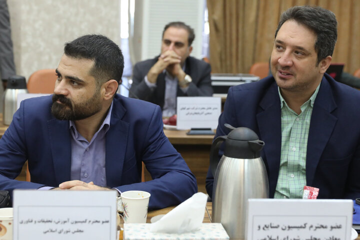 نشست تخصصی ارتباط دانشگاه با جامعه و صنعت باحضورکمیسیون آموزش معاونت علمی و فن آوری رییس جمهور و استاندار