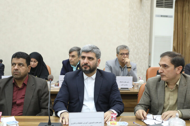 نشست تخصصی ارتباط دانشگاه با جامعه و صنعت باحضورکمیسیون آموزش معاونت علمی و فن آوری رییس جمهور و استاندار