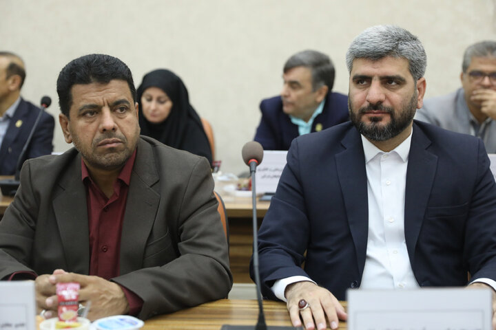 نشست تخصصی ارتباط دانشگاه با جامعه و صنعت باحضورکمیسیون آموزش معاونت علمی و فن آوری رییس جمهور و استاندار