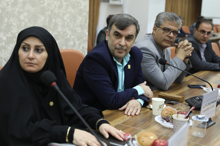 نشست تخصصی ارتباط دانشگاه با جامعه و صنعت باحضورکمیسیون آموزش معاونت علمی و فن آوری رییس جمهور و استاندار