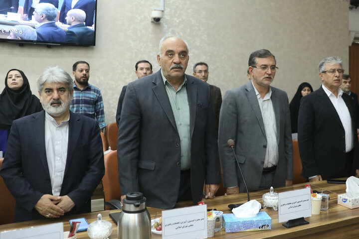 نشست تخصصی ارتباط دانشگاه با جامعه و صنعت باحضورکمیسیون آموزش معاونت علمی و فن آوری رییس جمهور و استاندار