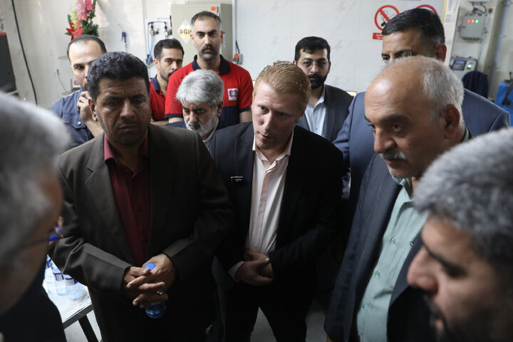 بازدید از چند شرکت دانش بنیان در پارک فن آوری استان