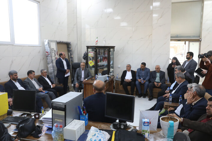بازدید از چند شرکت دانش بنیان در پارک فن آوری استان