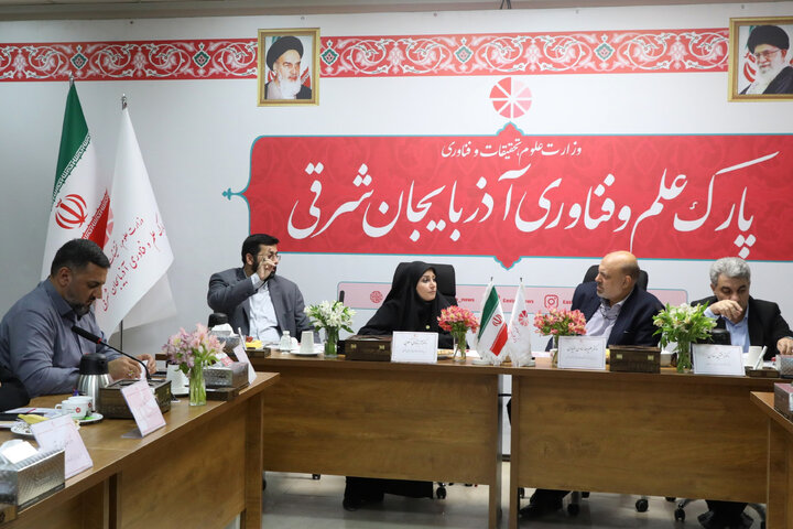 بازدید از نمایشگاه محصولات فن آورانه واقع در پارک علمی فن اوری