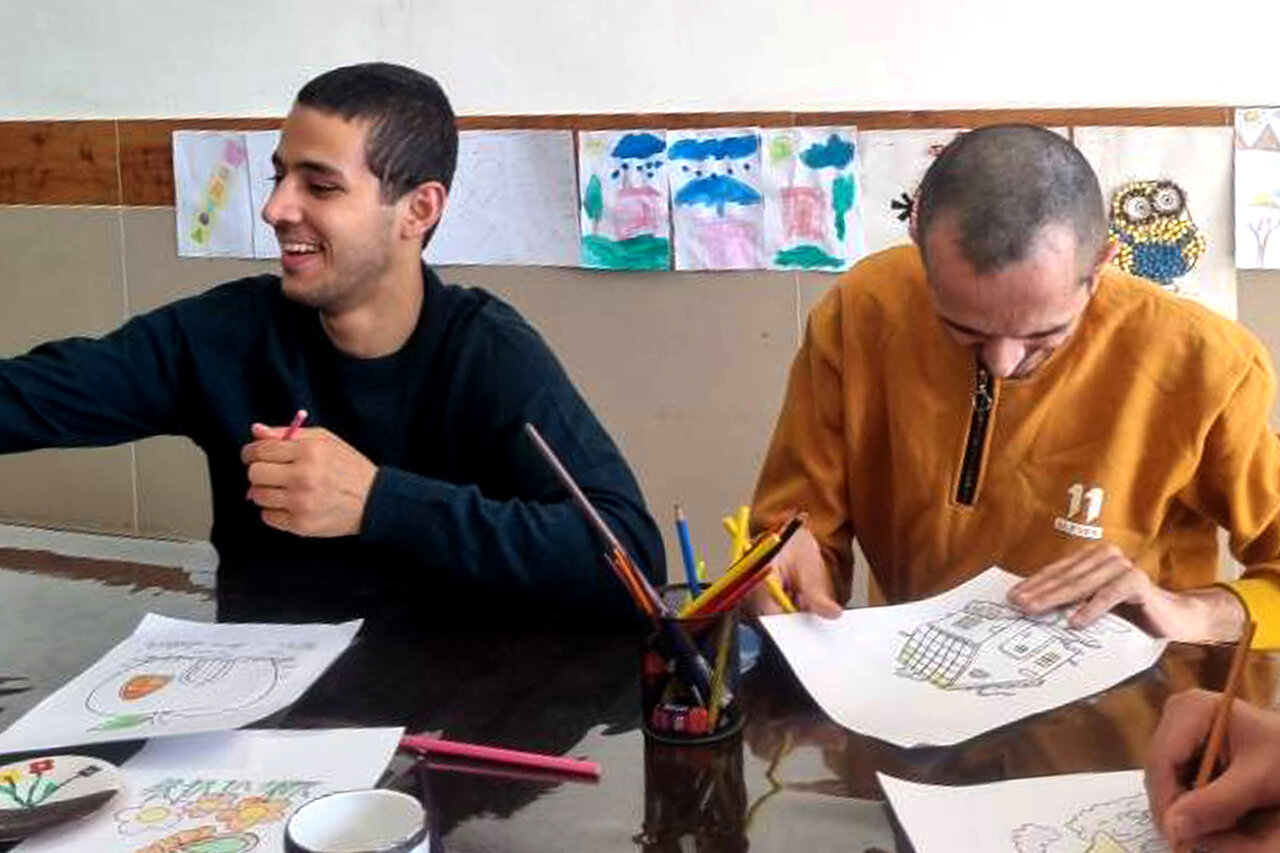 بررسی مشکلات مرکز نگهداری معلولان قشقایی روستای کافی الملک