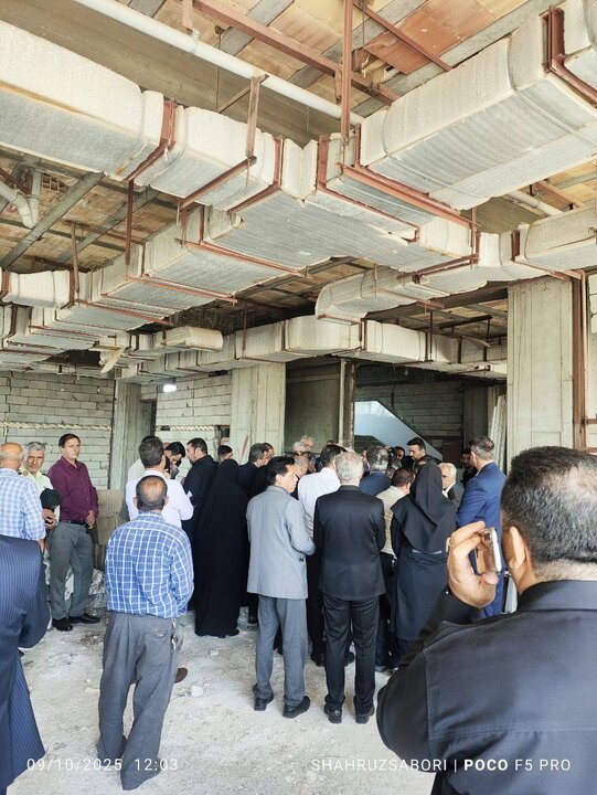 بازدید اعضای کمیسیون بهداشت از مرکز بهداشت بندر شرفخانه