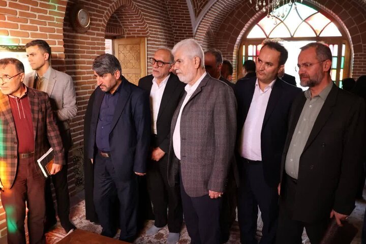 بازدید اعضای کمیسیون بهداشت مجلس از مراکز بهداشتی و درمانی شبستر