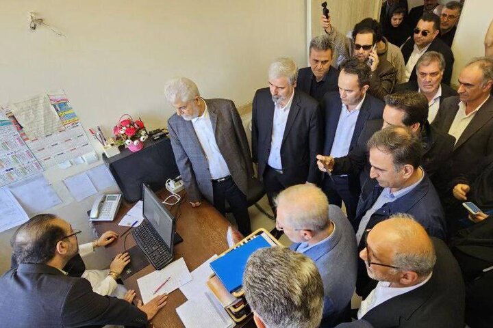 بازدید اعضای کمیسیون بهداشت مجلس از مراکز بهداشتی و درمانی شبستر