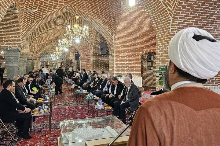 بازدید اعضای کمیسیون بهداشت مجلس از مراکز بهداشتی و درمانی شبستر