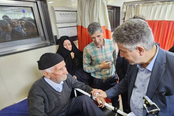 بازدید اعضای کمیسیون بهداشت مجلس از مراکز بهداشتی و درمانی شبستر