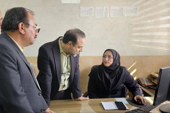 بازدید اعضای کمیسیون بهداشت مجلس از مراکز بهداشتی و درمانی شبستر