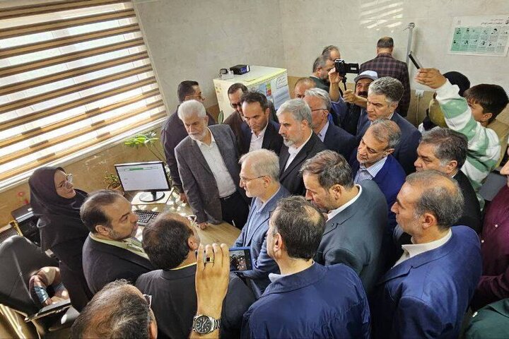 بازدید اعضای کمیسیون بهداشت مجلس از مراکز بهداشتی و درمانی شبستر