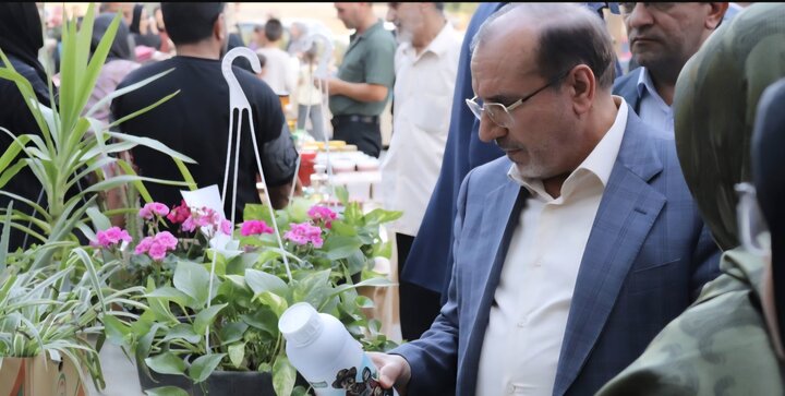 بازدید حدادی از نمایشگاه صنایع‌دستی روستای بختیار شهرستان نظرآباد