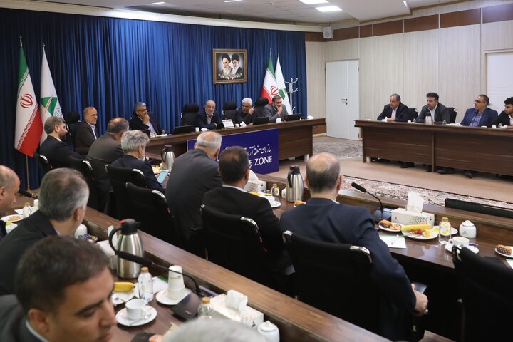 نشست اعضای کمیسون آموزش مجلس با مسئولان اجرایی منطقه آزاد ارس