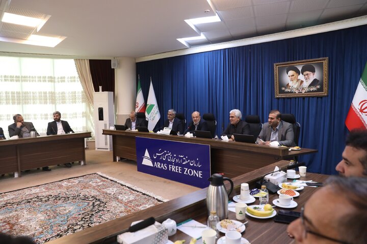 نشست اعضای کمیسون آموزش مجلس با مسئولان اجرایی منطقه آزاد ارس