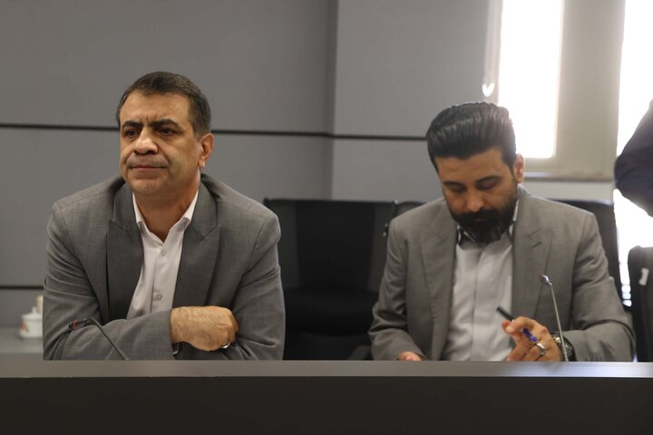 جلسه رسیدگی به مشکلات شهرک مسکونی کوثر با حضور یزدی خواه