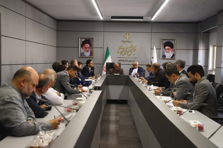 جلسه رسیدگی به مشکلات شهرک مسکونی کوثر با حضور یزدی خواه